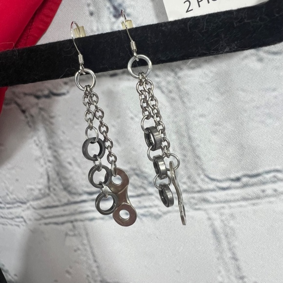UPCYCLED BIKE / CYCLING PARTS • Adjustable Bracelet & Hook Earrings - Picture 2 of 12